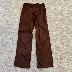 RARE/EXCLUSIVE Regular Java Lululemon Dance Studio Pants
